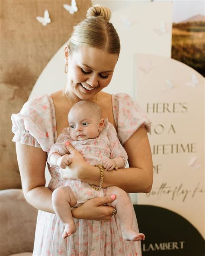 Bella Weems Net Worth – How Much Is Bella Weems Worth?