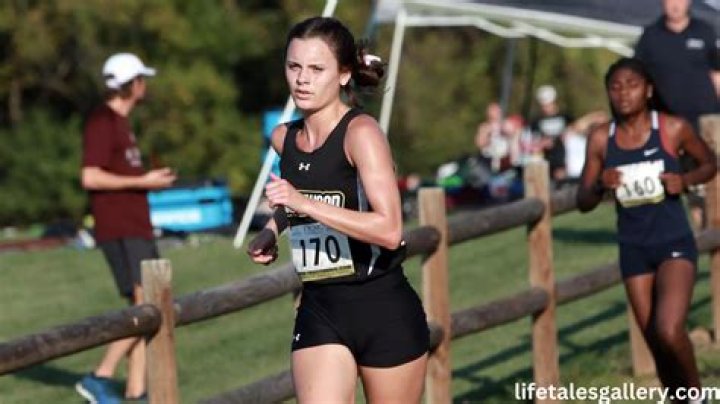 Felicity Huffman Net Worth – How Much is Huffman Worth?