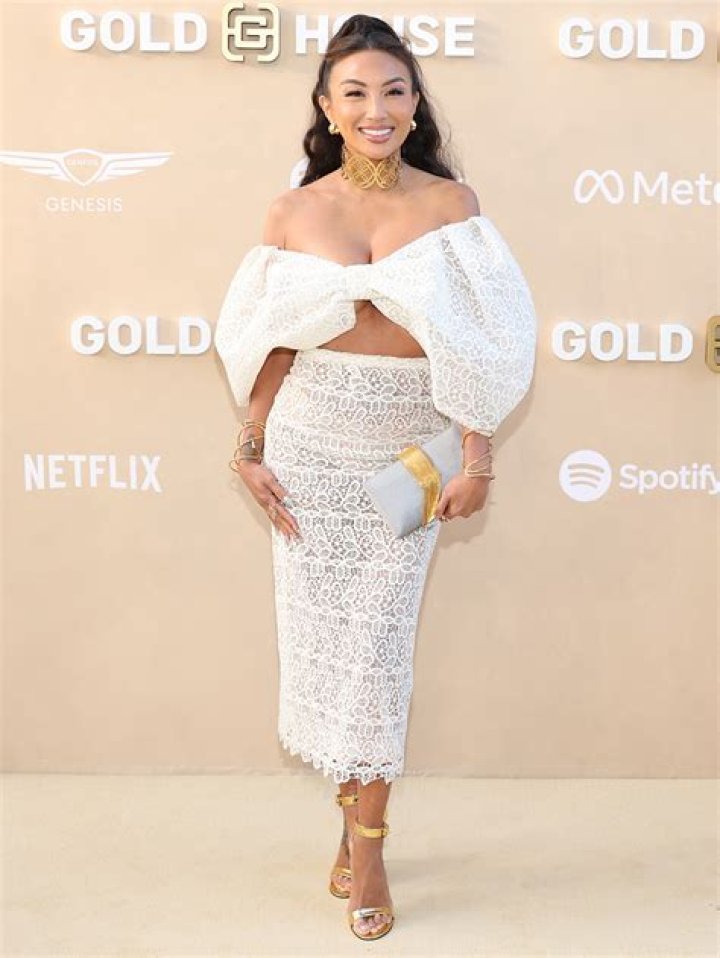 Jeannie Mai Jenkins Net Worth – How Much is Jenkins Worth?