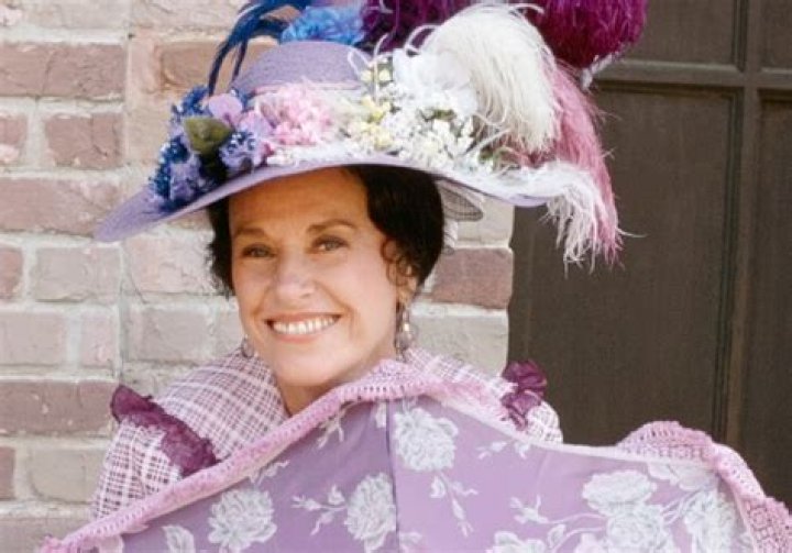 Katherine MacGregor Height