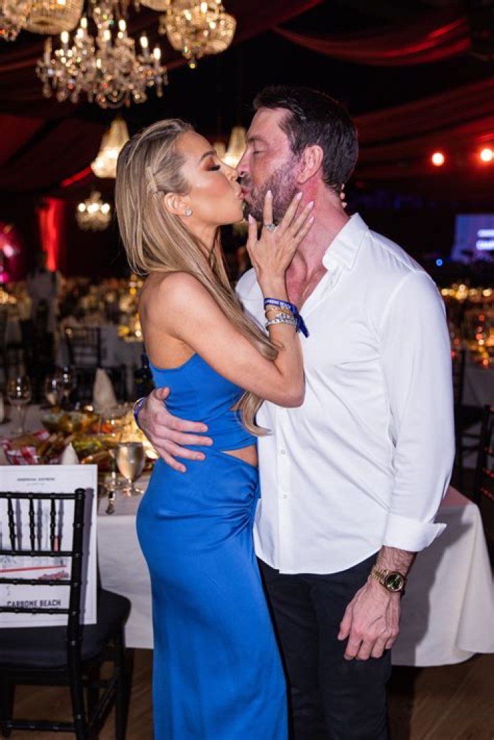 Lisa Hochstein Stuck with Husband Even after His 'Emotional Affair'