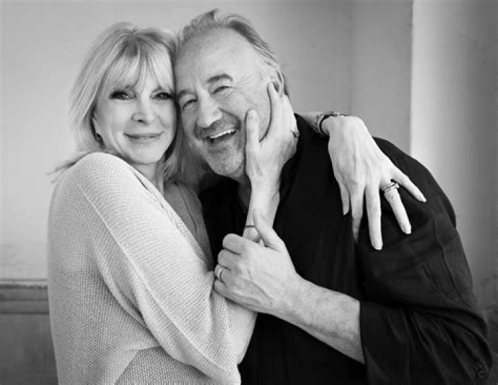 Marisa Peer Therapist, Bio, Wiki, Age, Height, Husband, Daughter, Podcast, and Net Worth