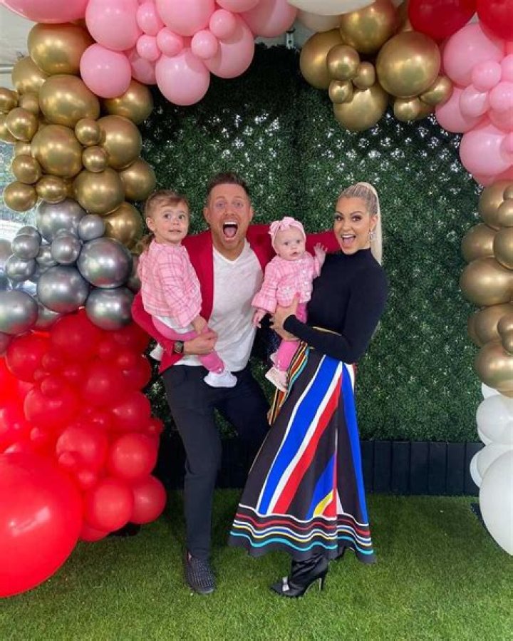 Maryse Ouellet (Mizanin) bio: WWE career, net worth, husband, kids