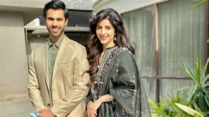 Mawra Hocane – Biography, Facts & Life Story