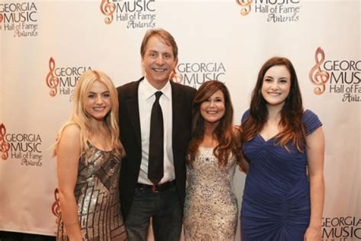 Meet Jordan Foxworthy and Juliane Foxworthy – Photos of Jeff Foxworthy’s Daughters