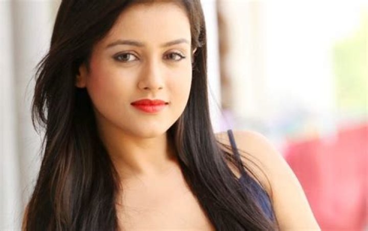 Mishti Chakraborty – Biography, Facts & Life Story