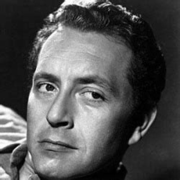 Paul Henreid Height