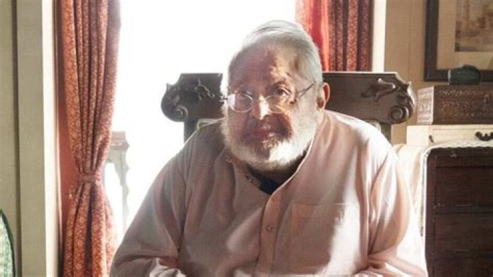 Sameer Khakhar Net Worth Before Death: Farzi Actor Wife