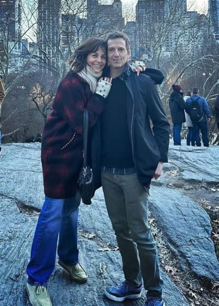 Stephanie Szostak Bio, Age, Height, Husband, Parents, Net Worth