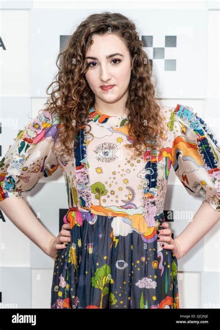 Vanessa Burghardt – Who is Cha Cha Real Smooth’s Star Vanessa? Biography, Wiki, Career, Net Worth, Family, Boyfriend, Ethnicity, Movies, Height & Facts